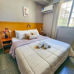 2* Hotel Juan B Justo Garden